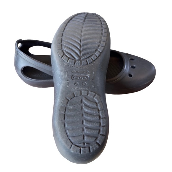 COPY - Crocs Kader Women’s Slip On Black Shoes Size w7 - Picture 1 of 4